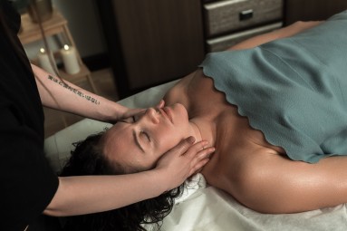 Labsajūtas rituāls pārim: ķermeņa masāža un sejas SPA 