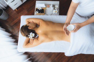 Enerģijas rituāls sievietēm: masāžas, meditācija un sarunas